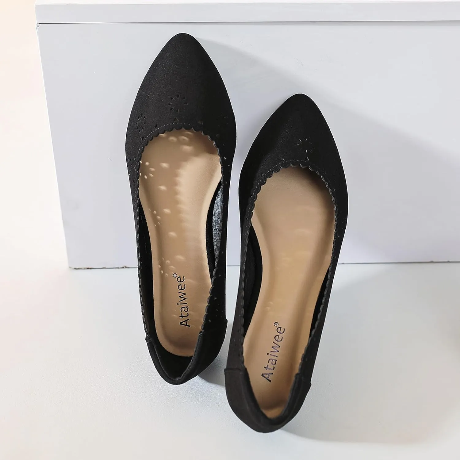 Ataiwee Women's Wide Flat Shoes - Pointed Ladies T-Strap Adjustable Summer Shoes.