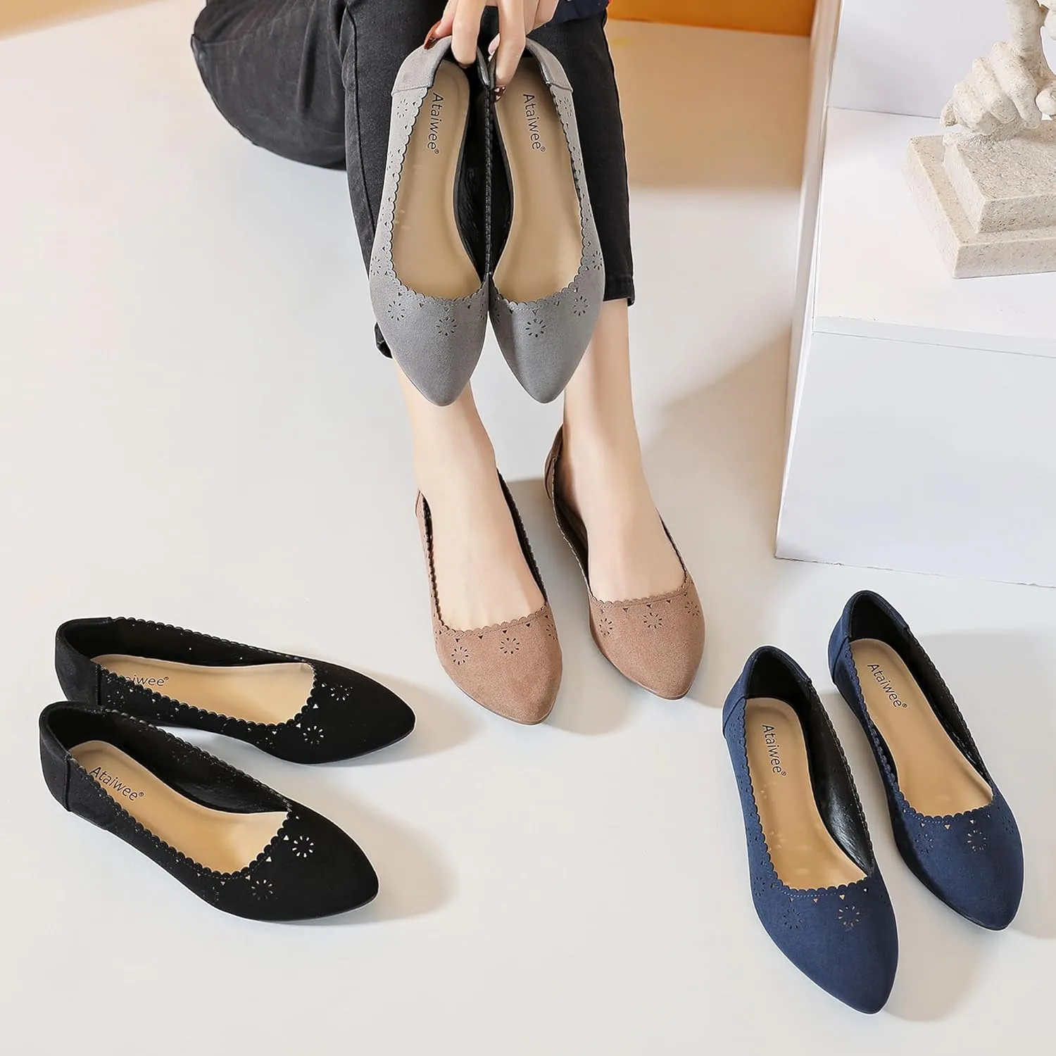 Ataiwee Women's Wide Flat Shoes - Pointed Ladies T-Strap Adjustable Summer Shoes.