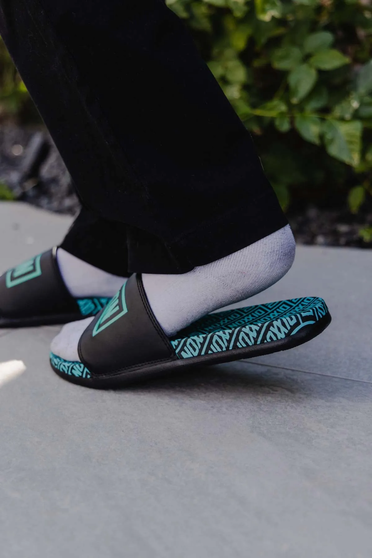 Box Overload Slides - Tiffany / Black