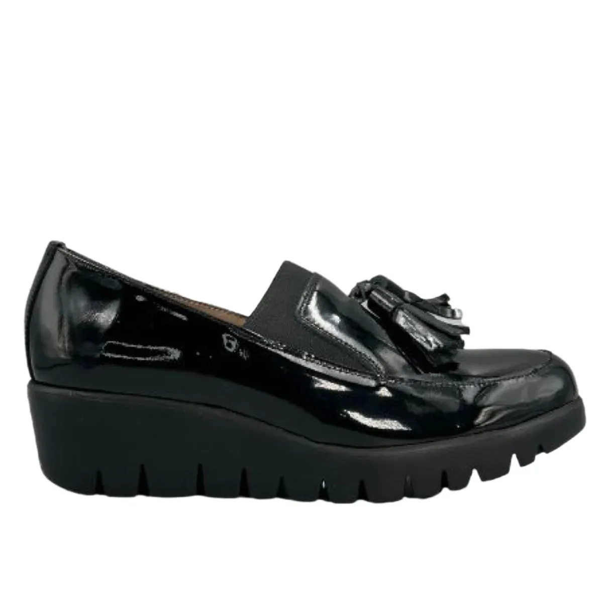 C-3342 Tassel Loafer in Black Patent