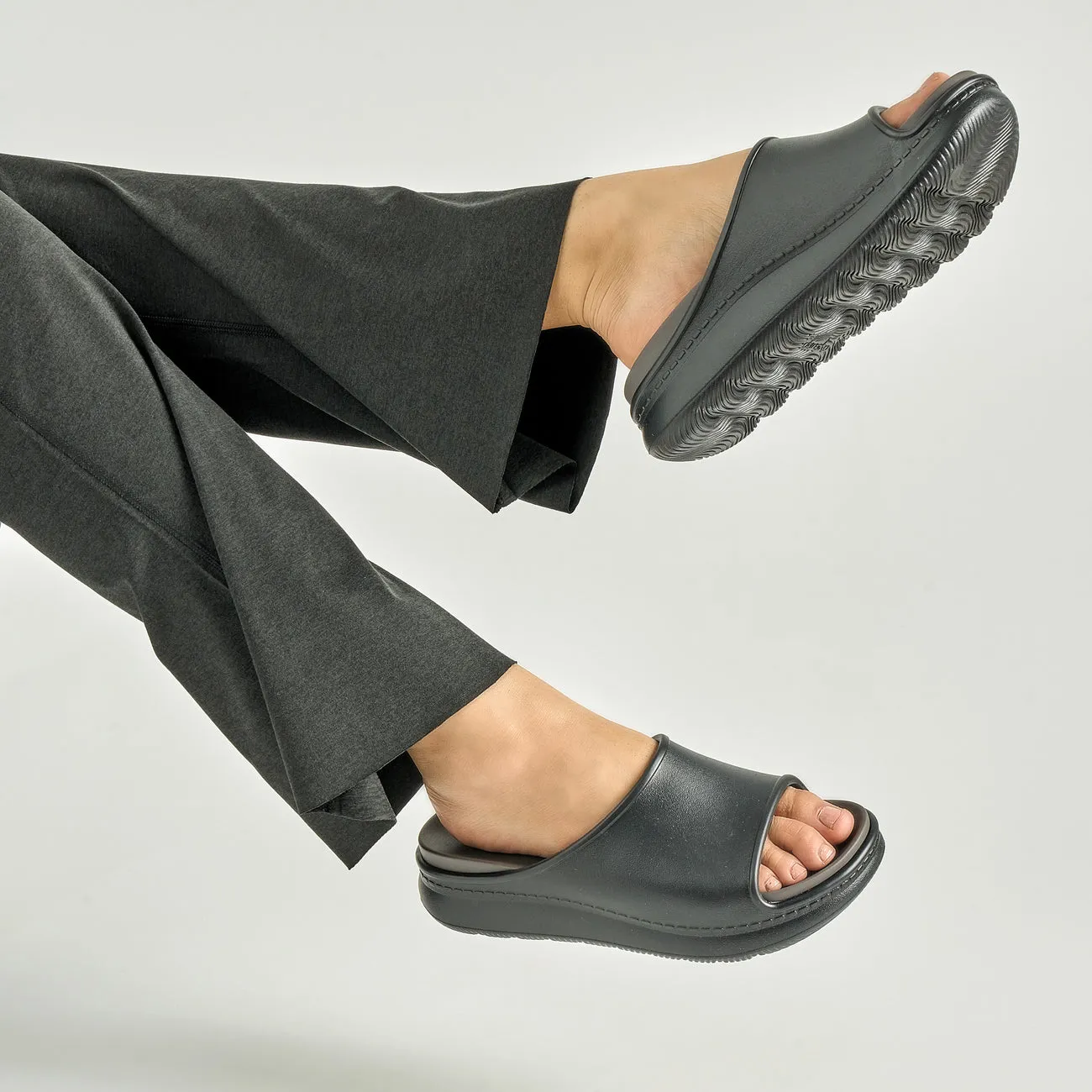 Dansko Devyn Slide