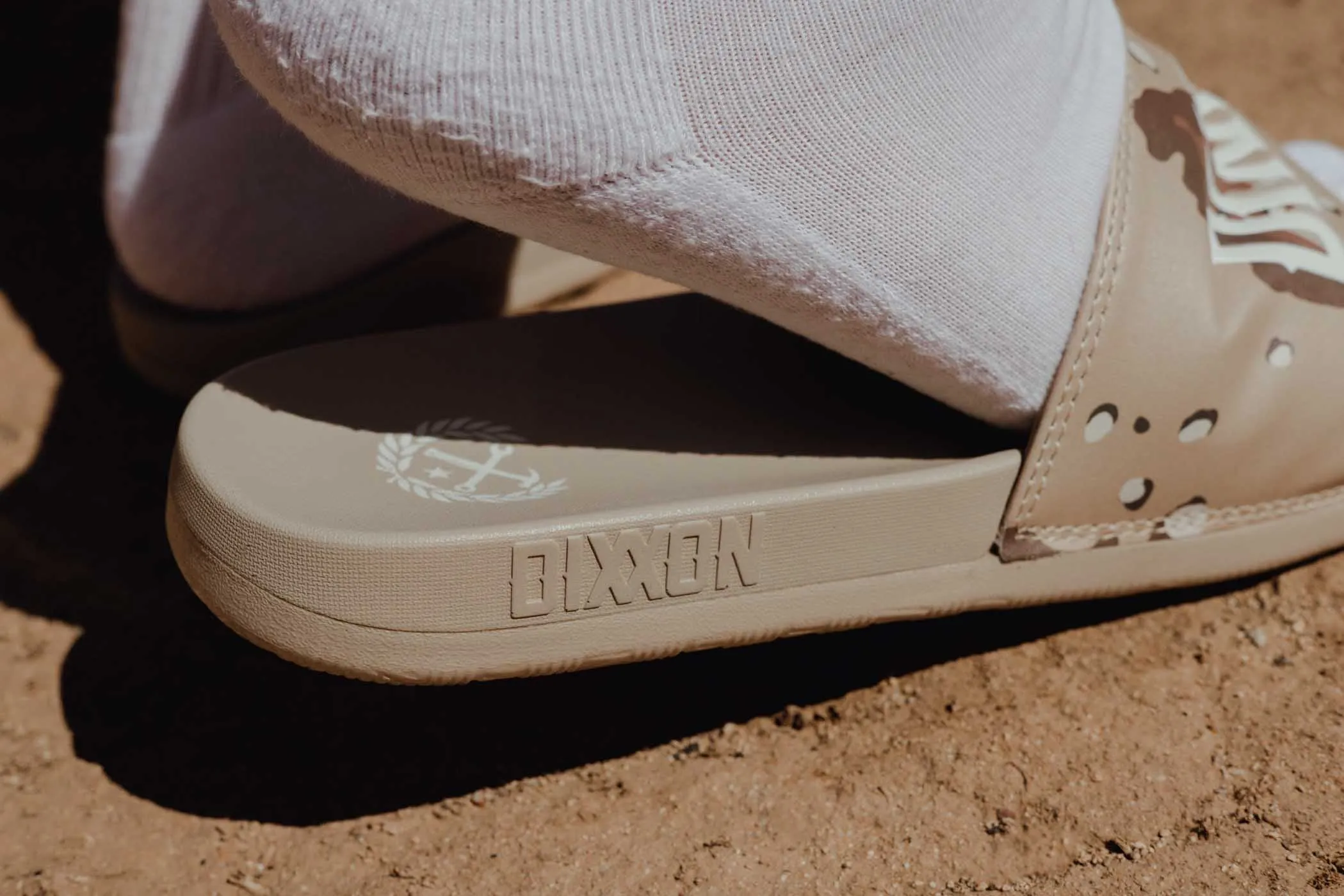 Delta Slides - Desert Camo