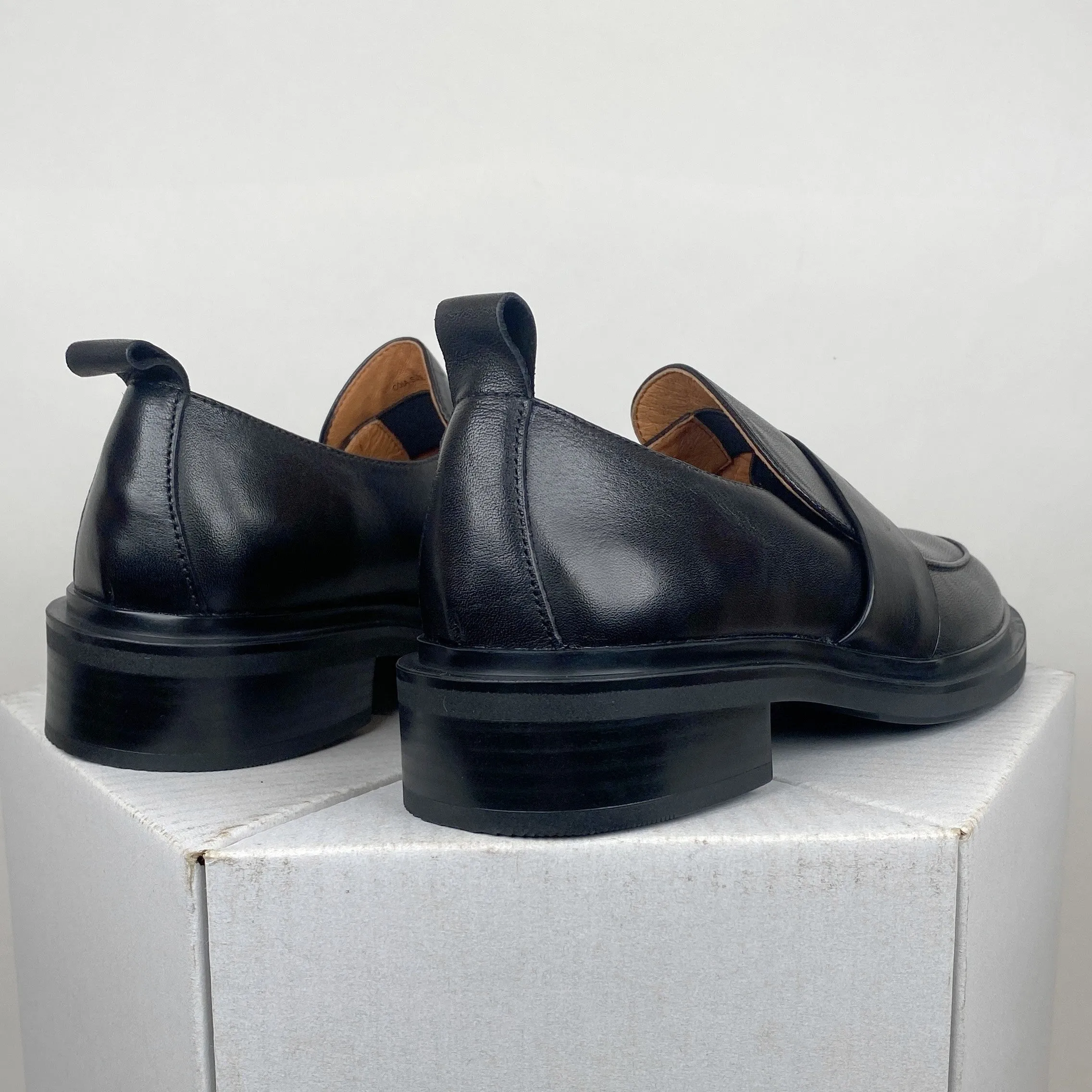Eos coia black