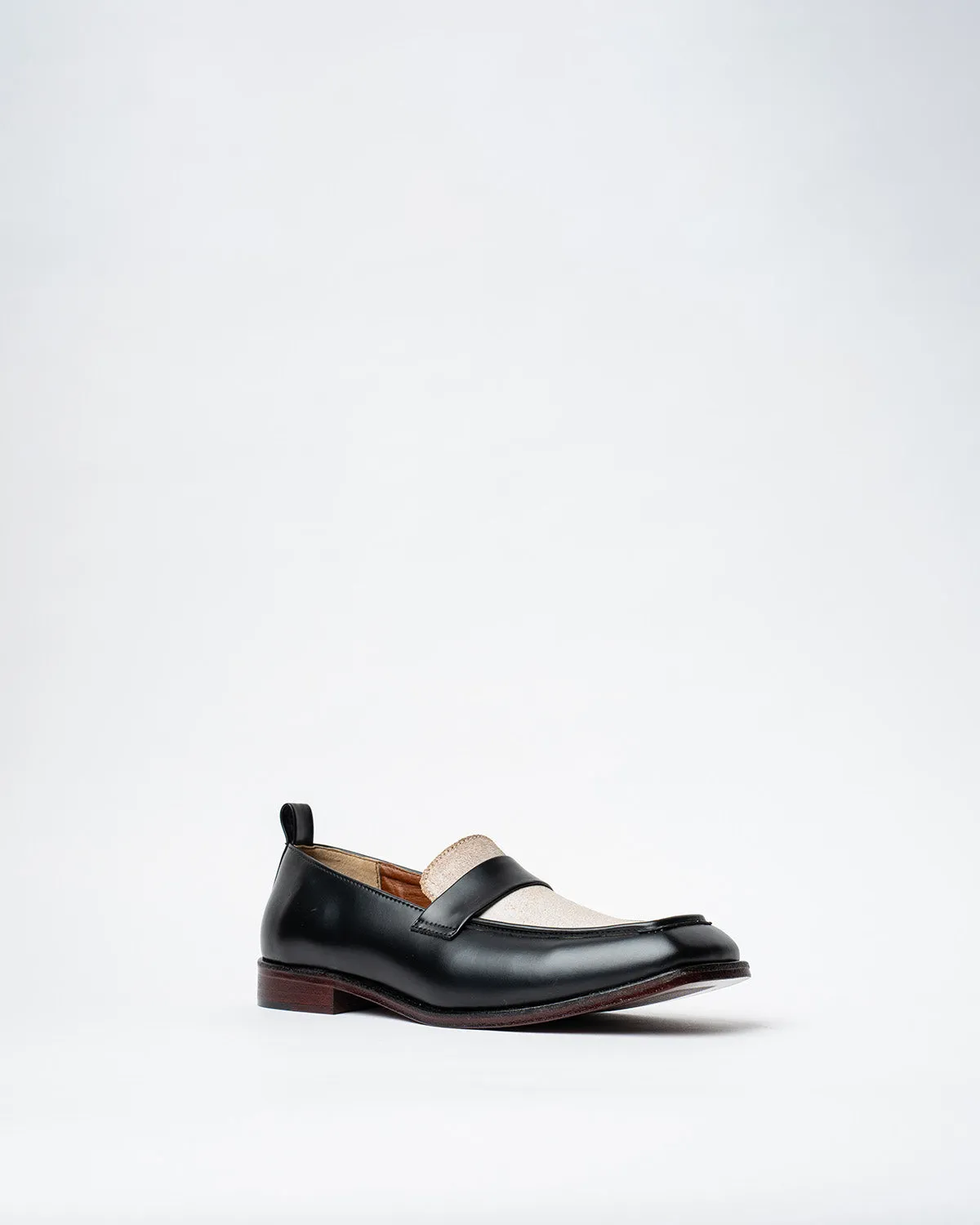 EVENING LOAFER WITH ASQUARE TOE