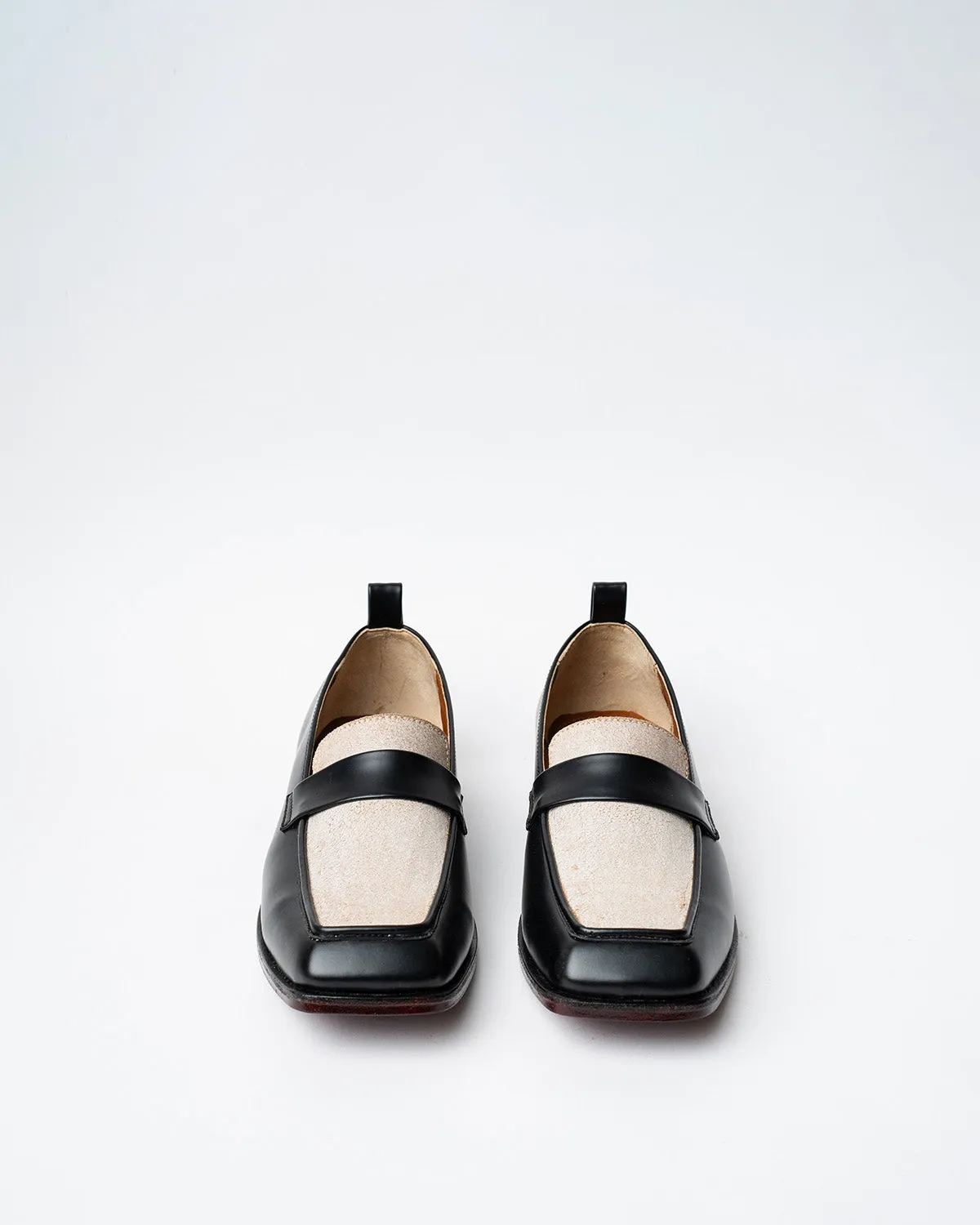 EVENING LOAFER WITH ASQUARE TOE