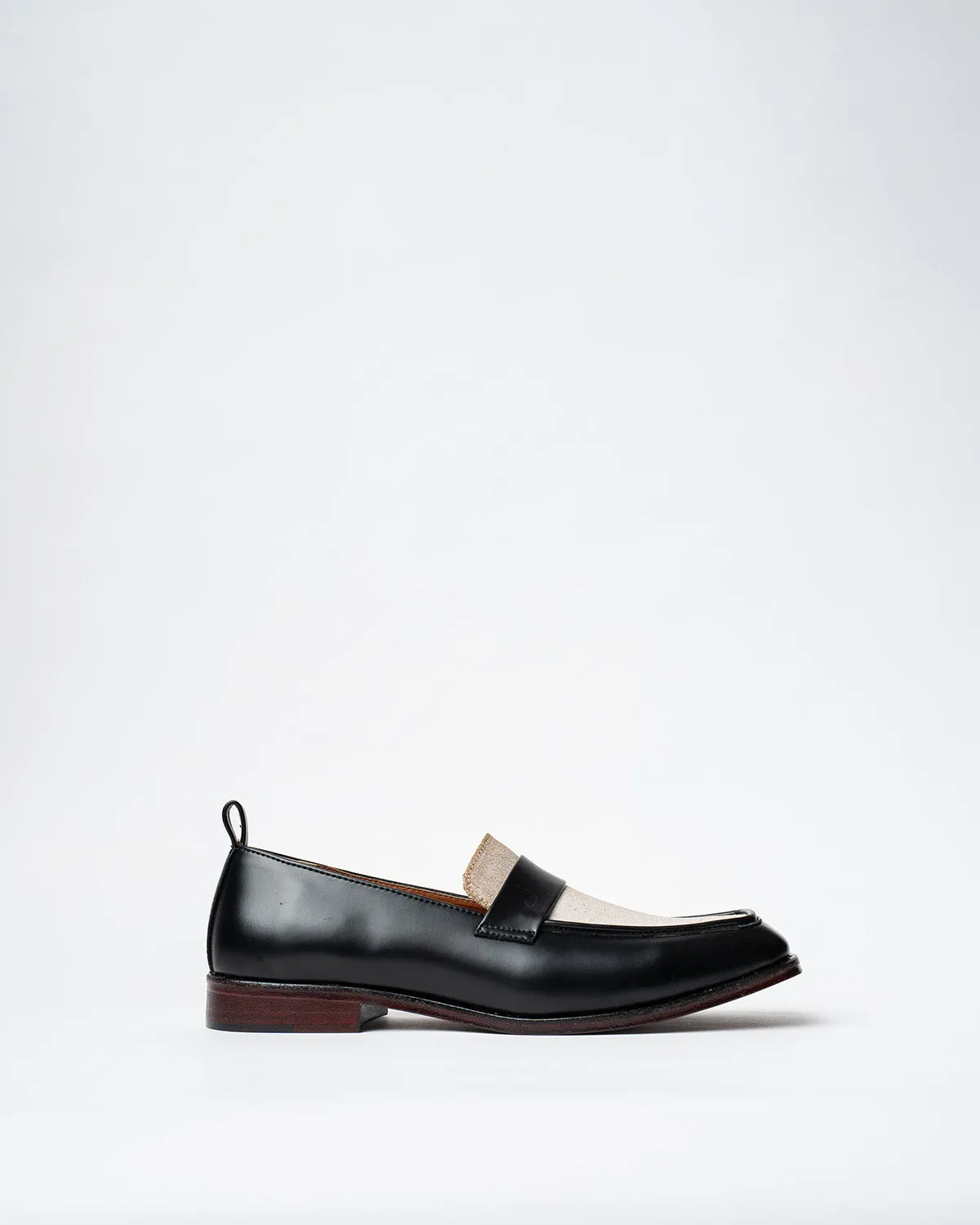 EVENING LOAFER WITH ASQUARE TOE