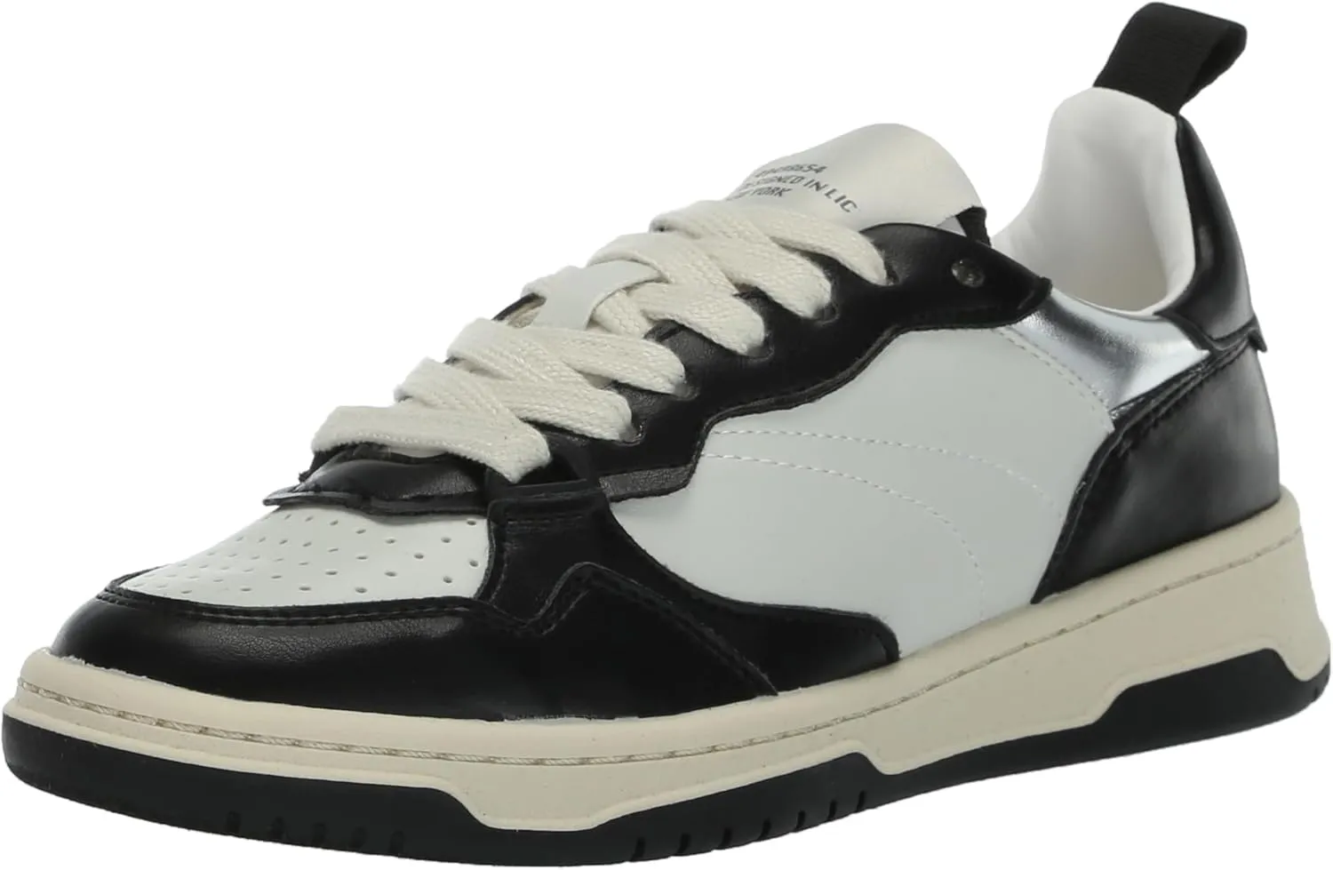 Everlie Sneaker