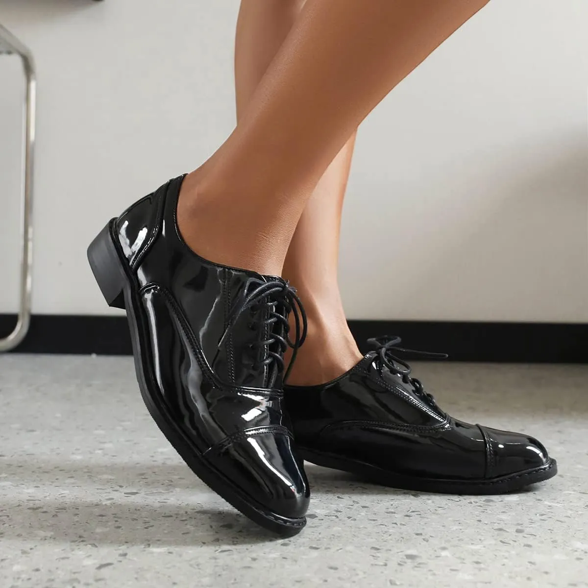 Roimaash Casual Oxford Shoes for Women Wingtip Flat Business Work Shoes